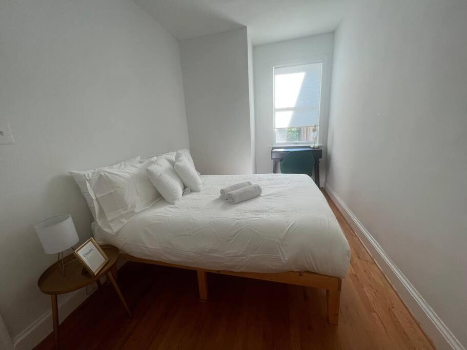 3-Bedroom House With Cute Patio Explore Dc On Foot Washington Exterior foto